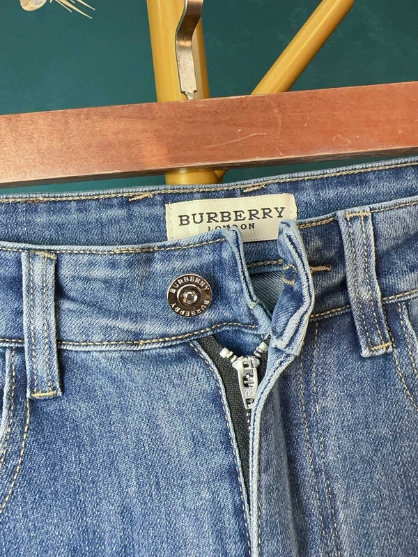 ブランドジーンズ細部ディテール